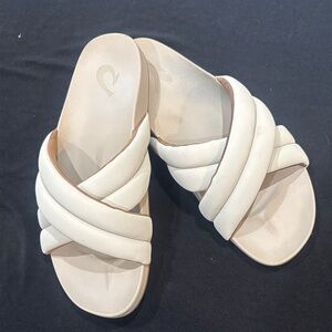 OluKai Women's Cream Hila Slide Sandals